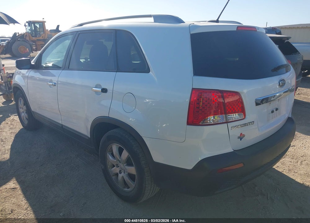 2013 KIA SORENTO LX V6 VIN: 5XYKT4A2XDG368256