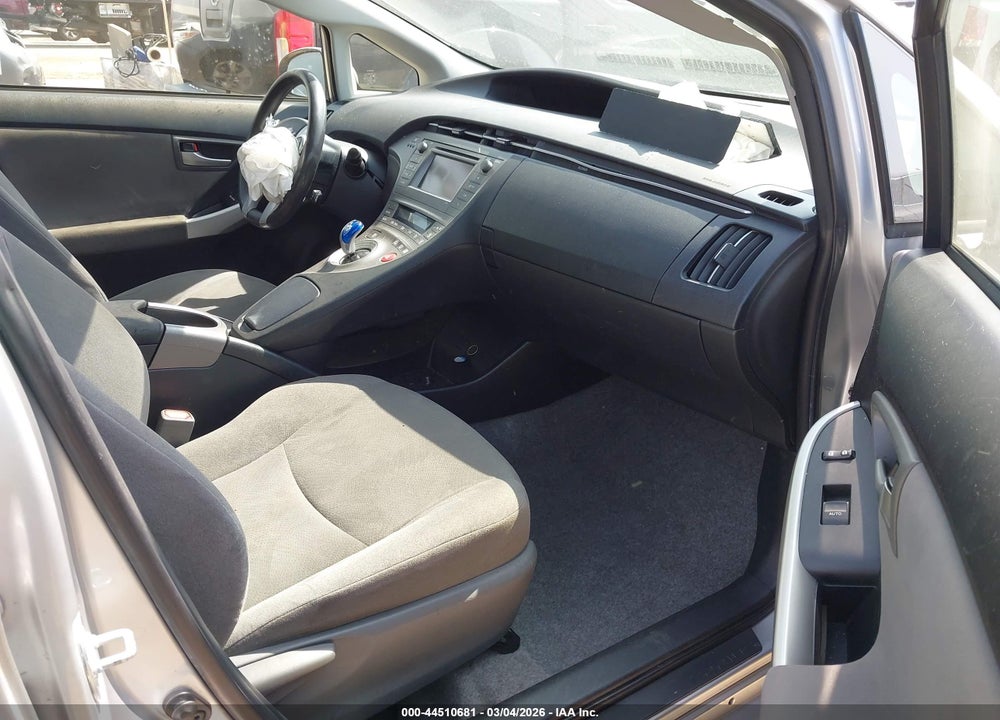 2015 TOYOTA PRIUS TWO VIN: JTDKN3DU9F2000469