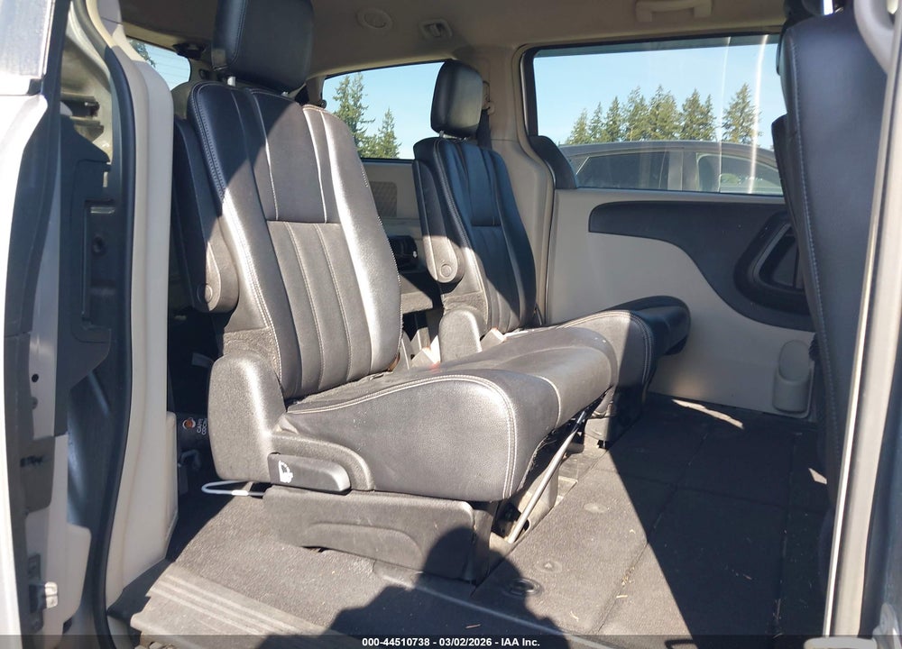 2015 CHRYSLER TOWN & COUNTRY TOURING VIN: 2C4RC1BG0FR529025