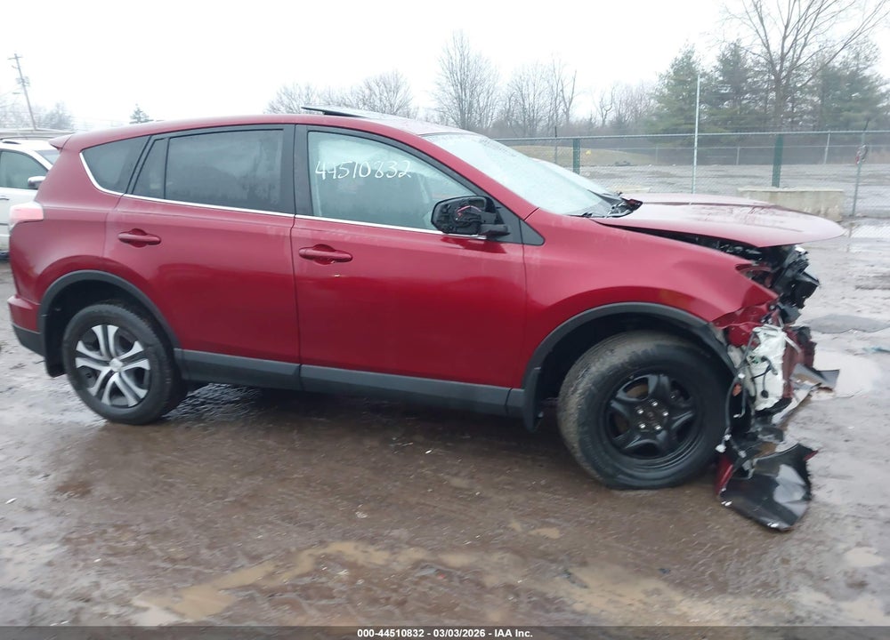 2018 TOYOTA RAV4 LE VIN: 2T3BFREV9JW779427