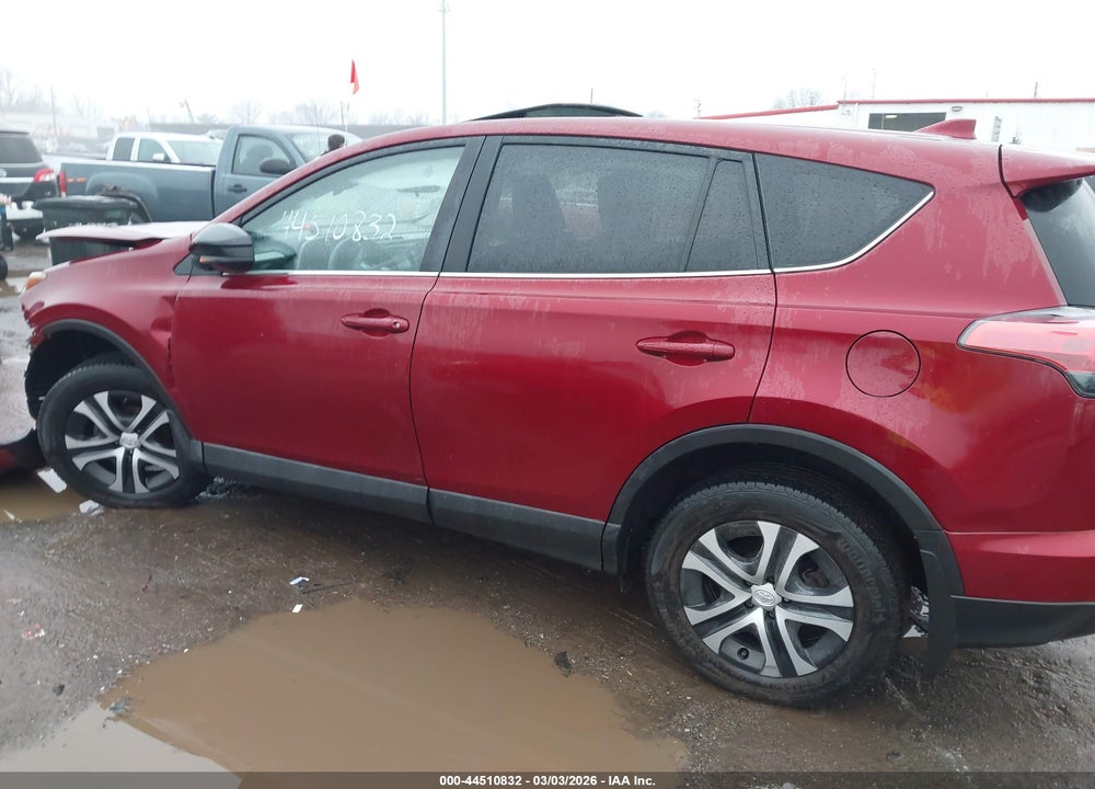 2018 TOYOTA RAV4 LE VIN: 2T3BFREV9JW779427