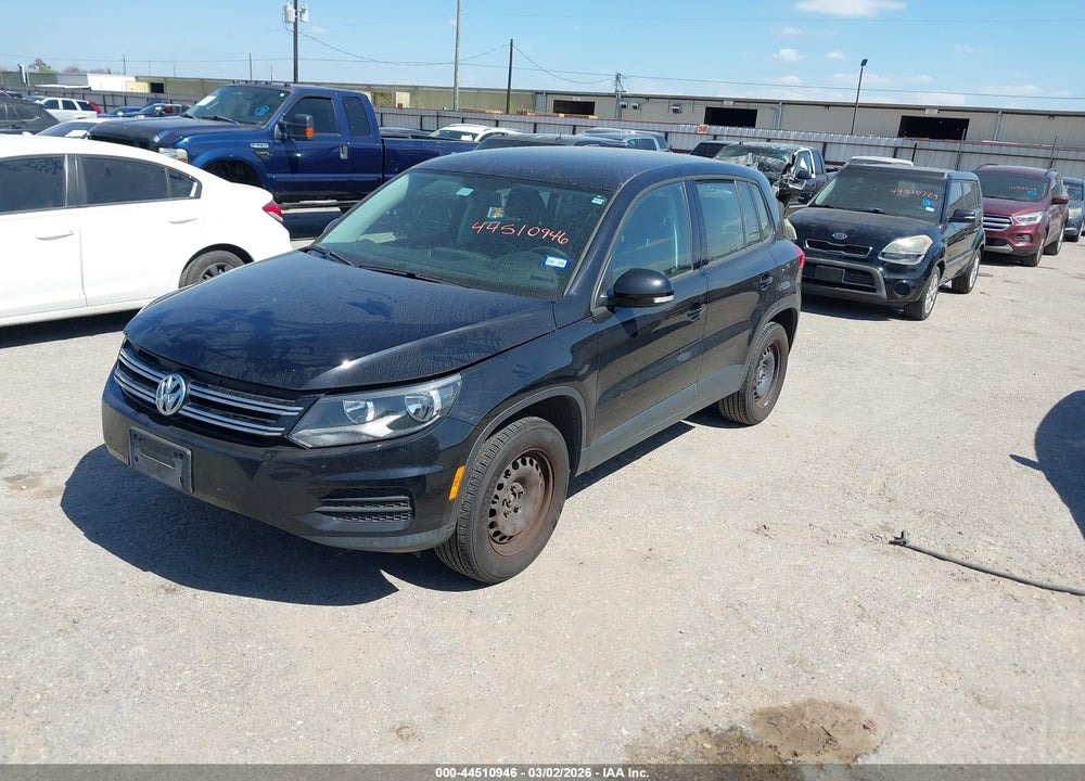 2017 VOLKSWAGEN TIGUAN VIN: WVGAV7AX9HK052930