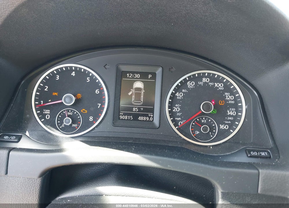 2017 VOLKSWAGEN TIGUAN VIN: WVGAV7AX9HK052930