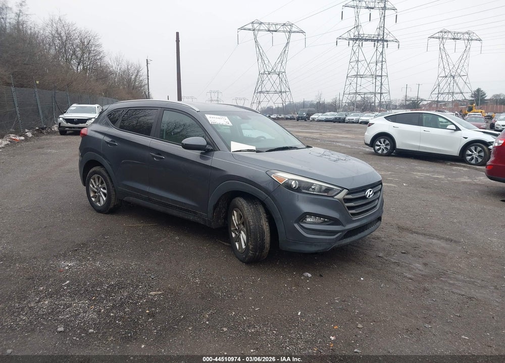 2016 HYUNDAI TUCSON SE VIN: KM8J3CA44GU139531