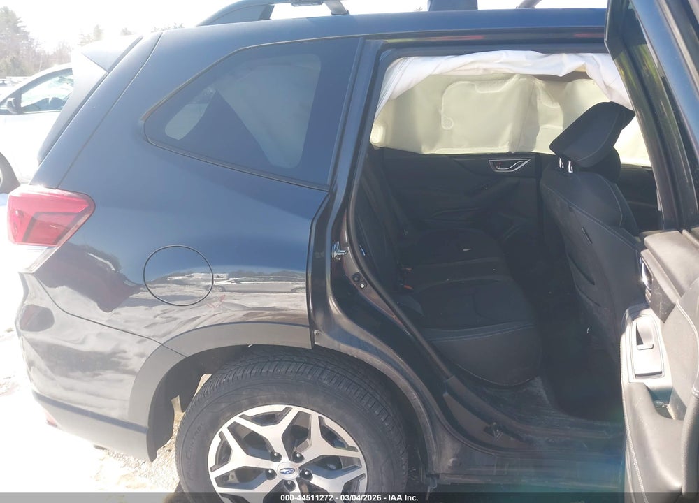 2019 SUBARU FORESTER PREMIUM VIN: JF2SKAGC8KH419308