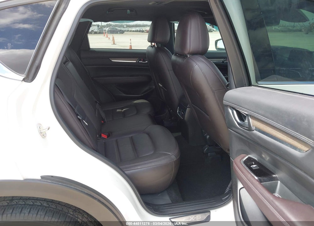 2019 MAZDA CX-5 SIGNATURE VIN: JM3KFBEY3K0653207