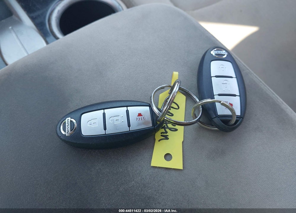 2014 NISSAN PATHFINDER S VIN: 5N1AR2MN0EC655059