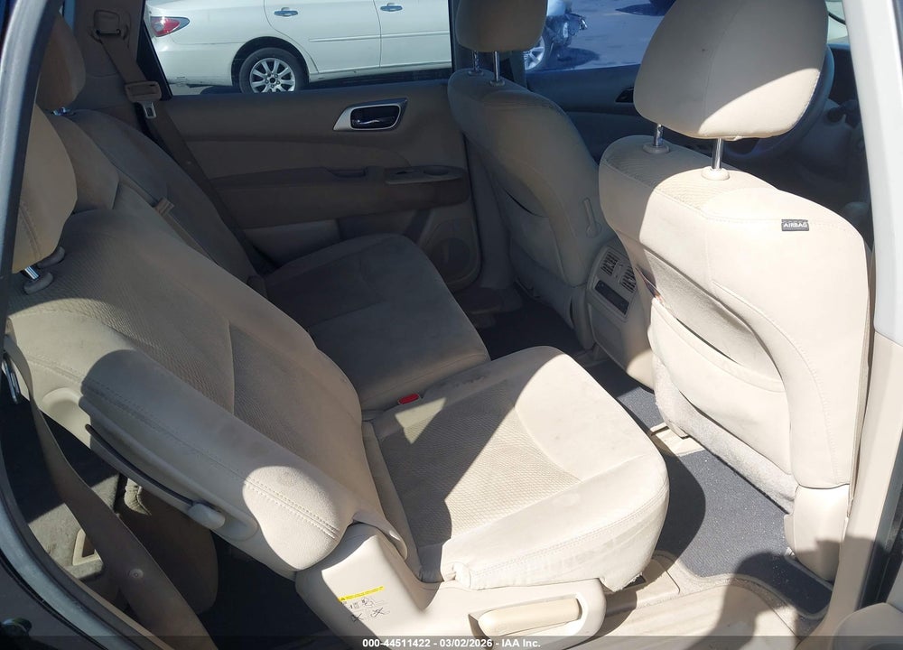 2014 NISSAN PATHFINDER S VIN: 5N1AR2MN0EC655059