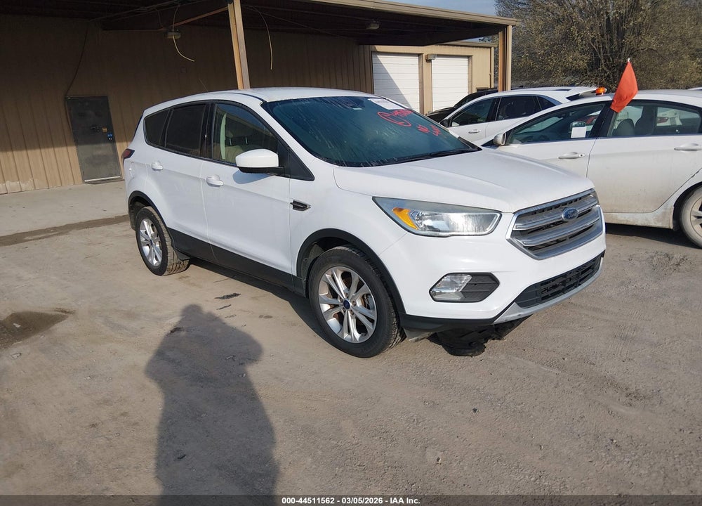 2017 FORD ESCAPE SE VIN: 1FMCU0GD1HUA45538
