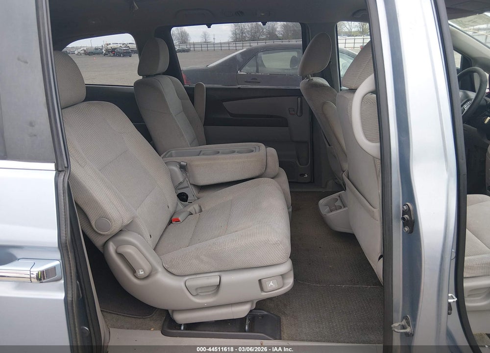 2011 HONDA ODYSSEY EX VIN: 5FNRL5H42BB086015