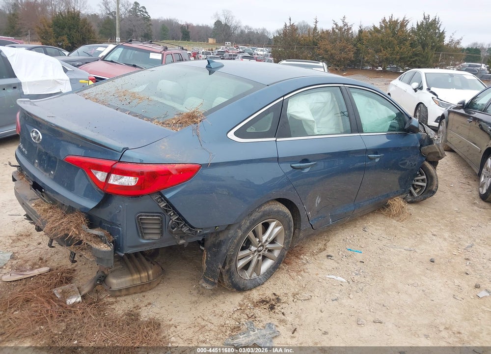 2015 HYUNDAI SONATA SE VIN: 5NPE24AF7FH169678