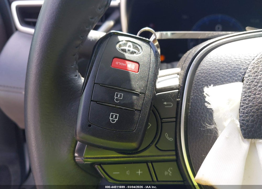2024 TOYOTA COROLLA CROSS XLE VIN: 7MUEAAAG4RV100882
