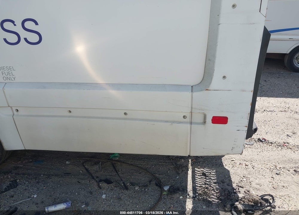 2013 ISUZU COMMERCIAL VAN VIN: JALB4T172D7W00363