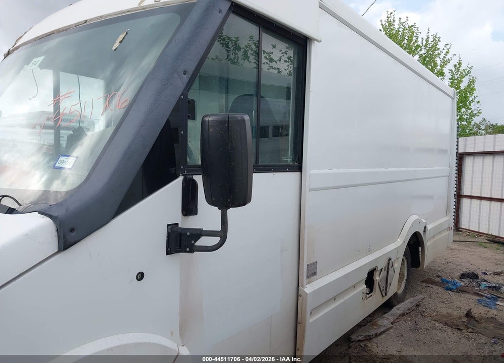 2013 ISUZU COMMERCIAL VAN VIN: JALB4T172D7W00363