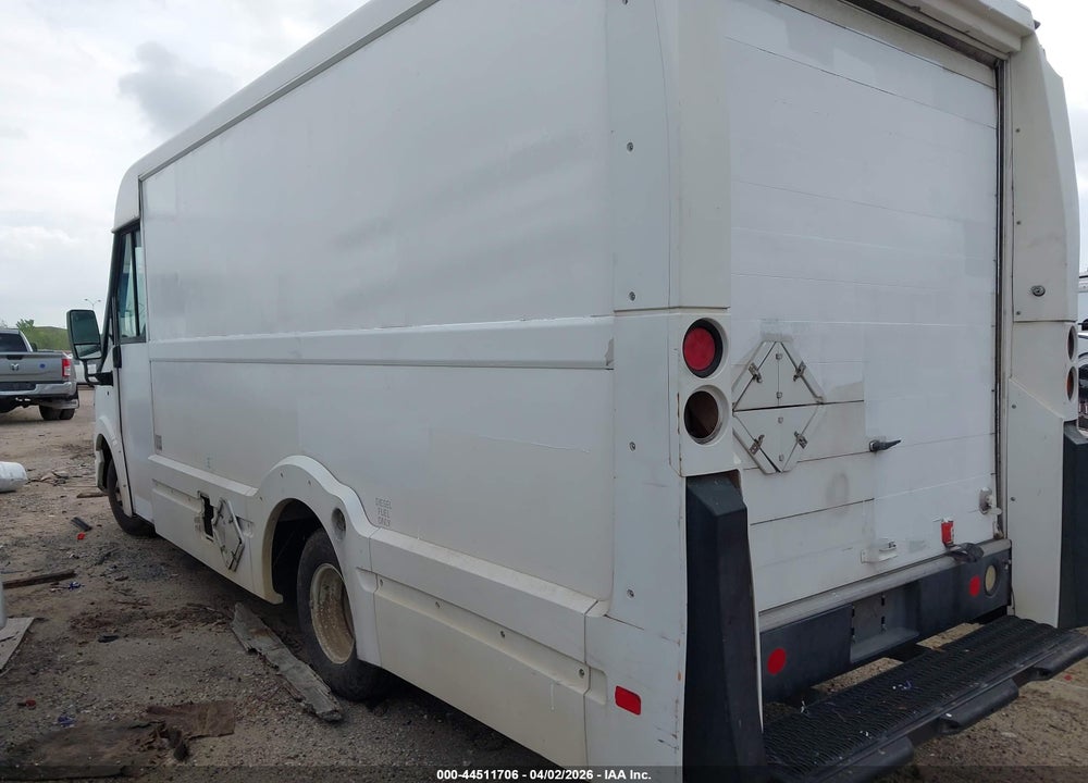 2013 ISUZU COMMERCIAL VAN VIN: JALB4T172D7W00363