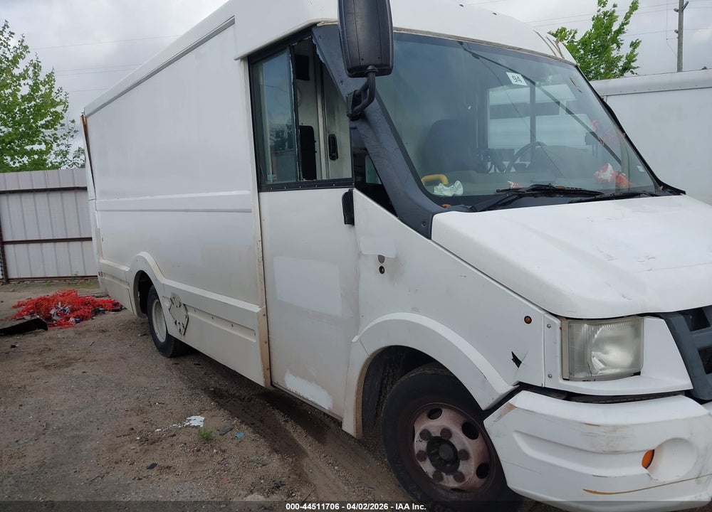 2013 ISUZU COMMERCIAL VAN VIN: JALB4T172D7W00363