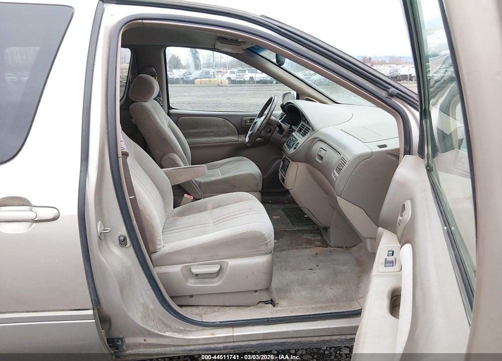 2002 TOYOTA SIENNA LE VIN: 4T3ZF13CX2U427380
