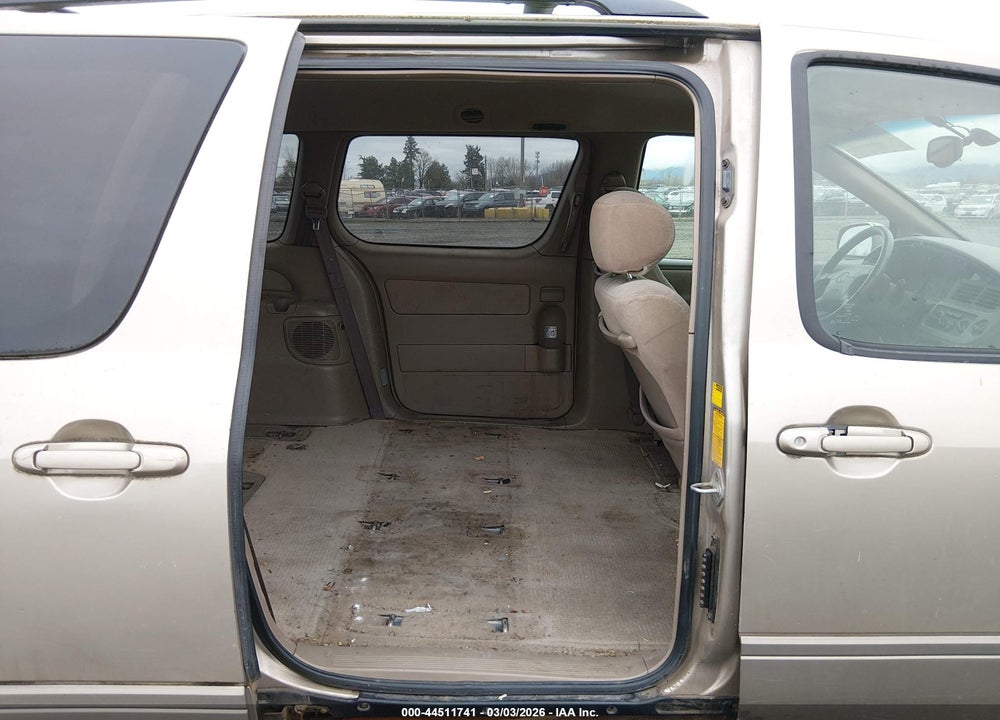 2002 TOYOTA SIENNA LE VIN: 4T3ZF13CX2U427380