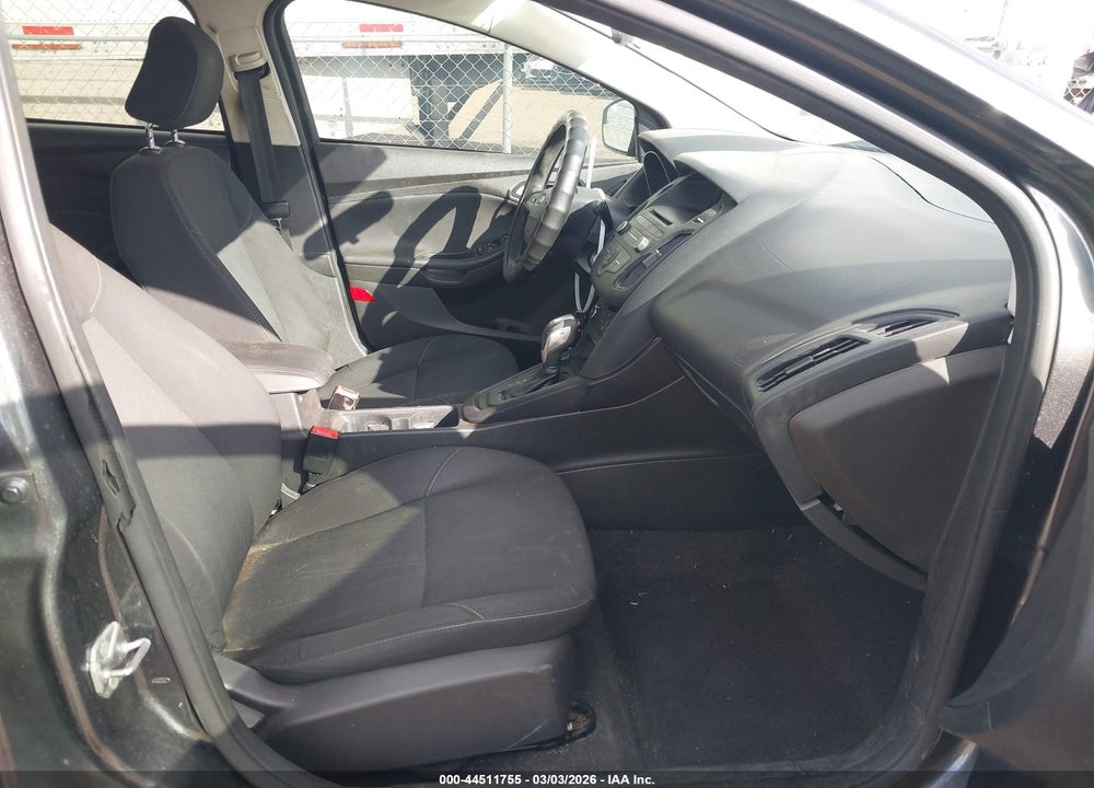2016 FORD FOCUS SE VIN: 1FADP3F21GL391181