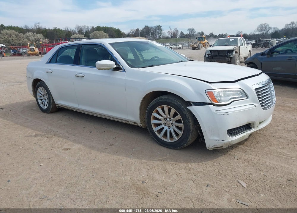 2014 CHRYSLER 300 VIN: 2C3CCAAG8EH207670