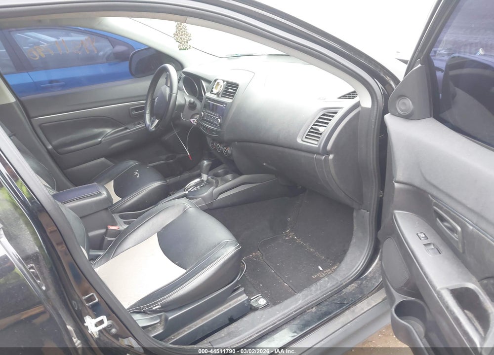 2015 MITSUBISHI OUTLANDER SPORT ES VIN: 4A4AR3AU8FE027271