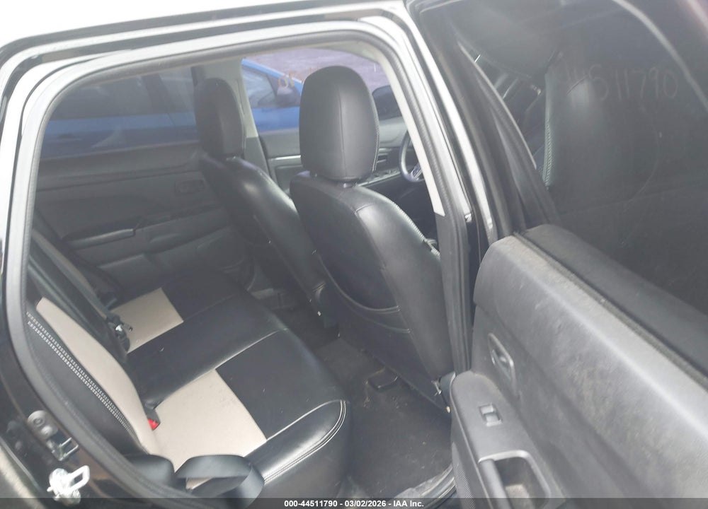 2015 MITSUBISHI OUTLANDER SPORT ES VIN: 4A4AR3AU8FE027271