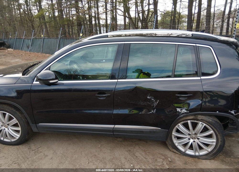 2014 VOLKSWAGEN TIGUAN SEL VIN: WVGBV3AX0EW556316