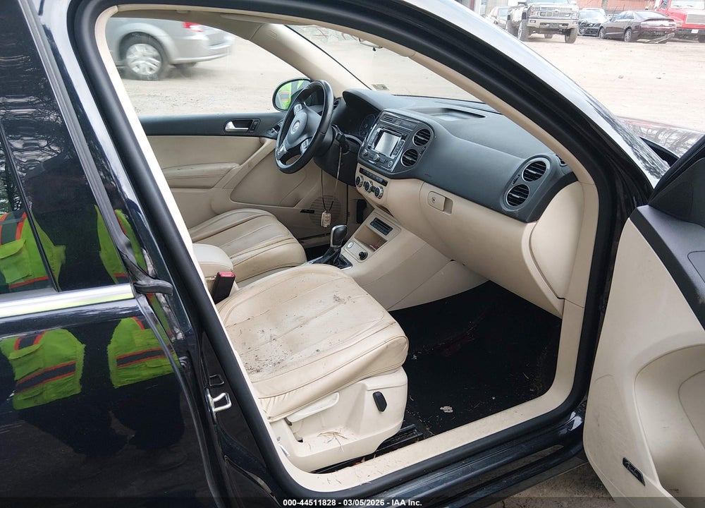 2014 VOLKSWAGEN TIGUAN SEL VIN: WVGBV3AX0EW556316