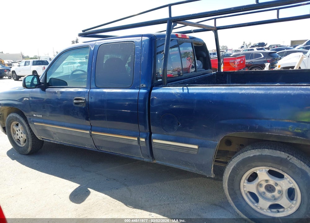 2000 CHEVROLET SILVERADO 1500 LS VIN: 1GCEC19V0YZ364377