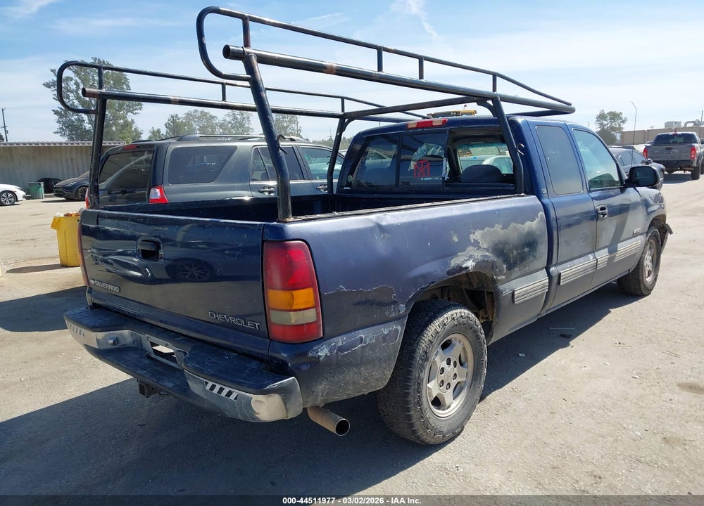 2000 CHEVROLET SILVERADO 1500 LS VIN: 1GCEC19V0YZ364377