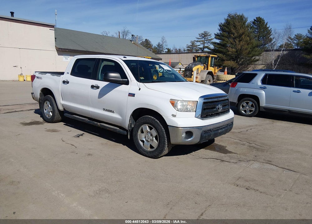 2011 TOYOTA TUNDRA GRADE 5.7L V8 VIN: 5TFDY5F17BX203629