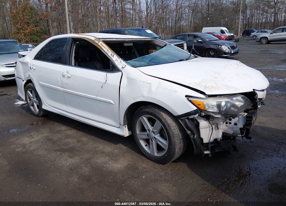 2013 TOYOTA CAMRY SE VIN: 4T1BF1FK6DU721388