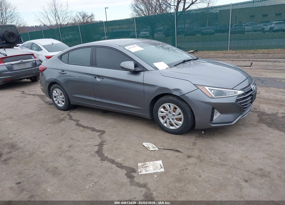 2019 HYUNDAI ELANTRA SE VIN: 5NPD74LF0KH423137