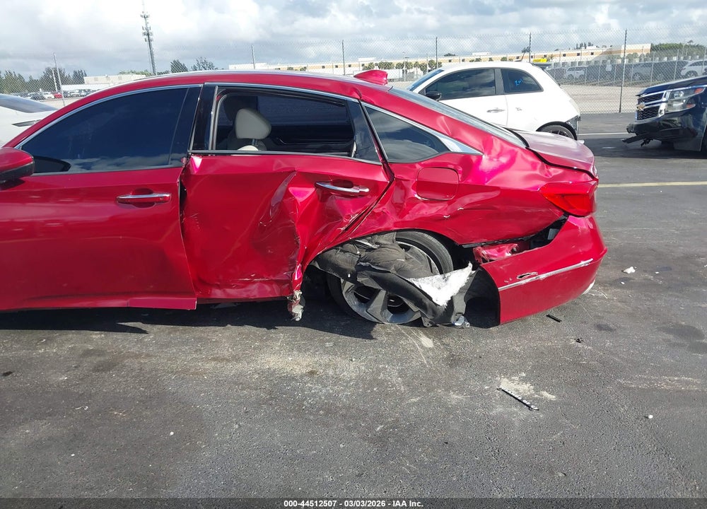 2018 HONDA ACCORD TOURING VIN: 1HGCV1F91JA107226