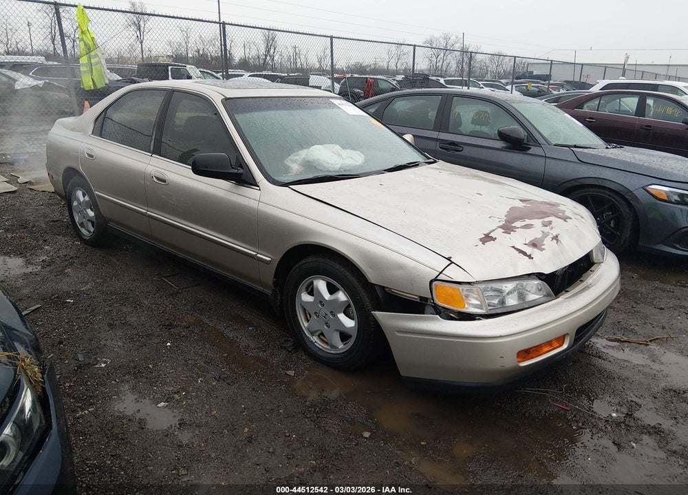 1995 HONDA ACCORD EX VIN: 1HGCE6661SA023573