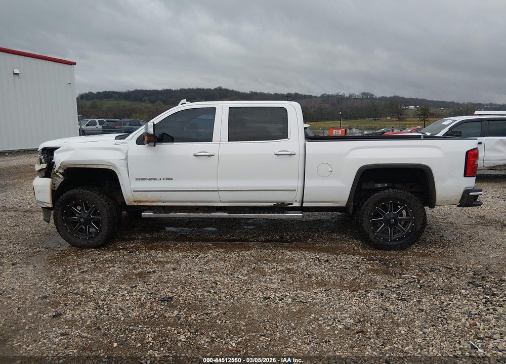 2015 GMC SIERRA 2500HD DENALI VIN: 1GT120E86FF554274