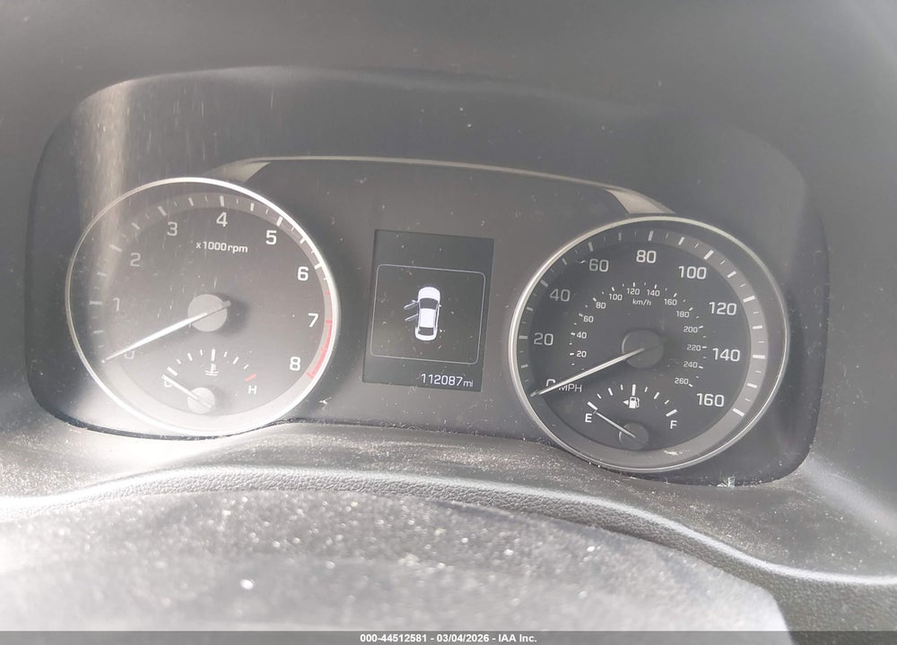 2018 HYUNDAI ELANTRA SEL VIN: 5NPD84LF5JH330187