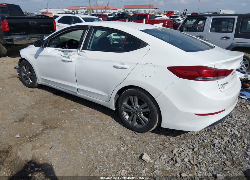2018 HYUNDAI ELANTRA SEL VIN: 5NPD84LF5JH330187