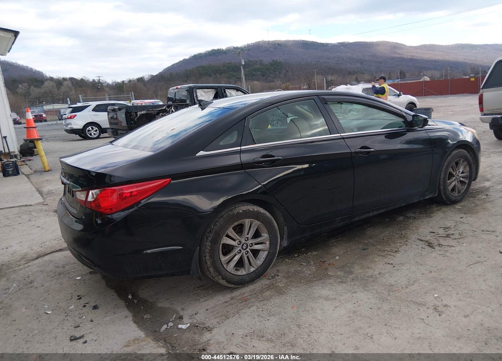2012 HYUNDAI SONATA GLS VIN: 5NPEB4AC5CH430940