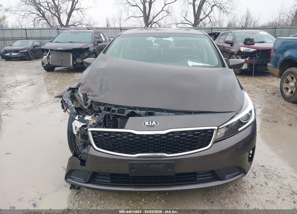 2018 KIA FORTE LX VIN: 3KPFK4A77JE189620