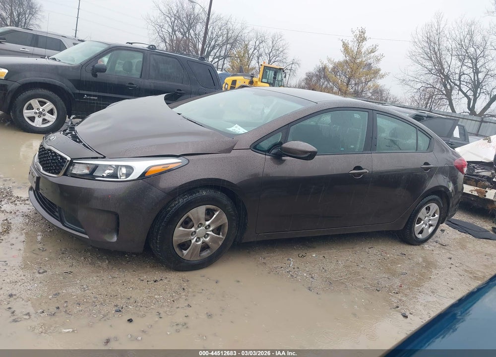 2018 KIA FORTE LX VIN: 3KPFK4A77JE189620