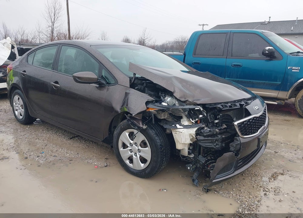 2018 KIA FORTE LX VIN: 3KPFK4A77JE189620