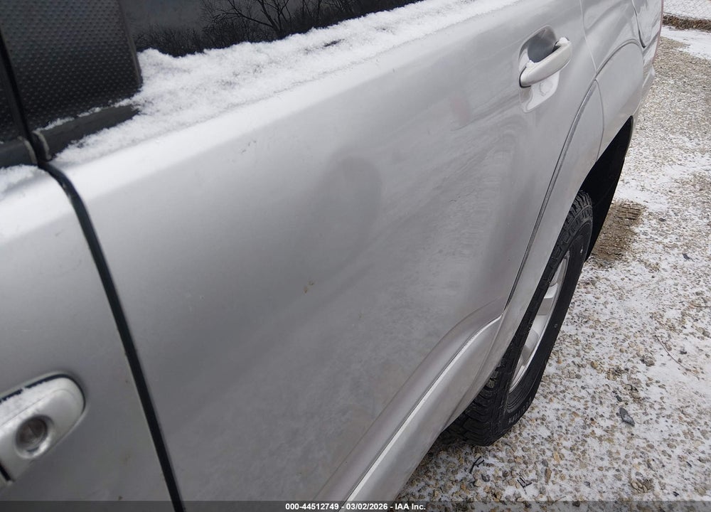 2005 TOYOTA 4RUNNER SR5 V6 VIN: JTEBU14R858037085