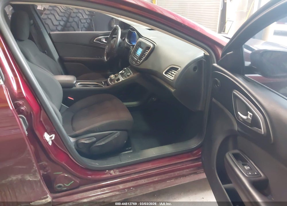 2015 CHRYSLER 200 LIMITED VIN: 1C3CCCAB7FN526812