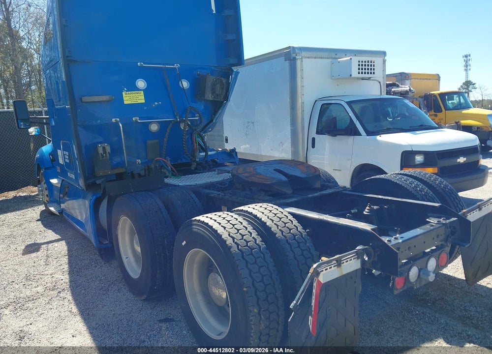2020 KENWORTH T680 VIN: 1XKYDP9X8LJ317558