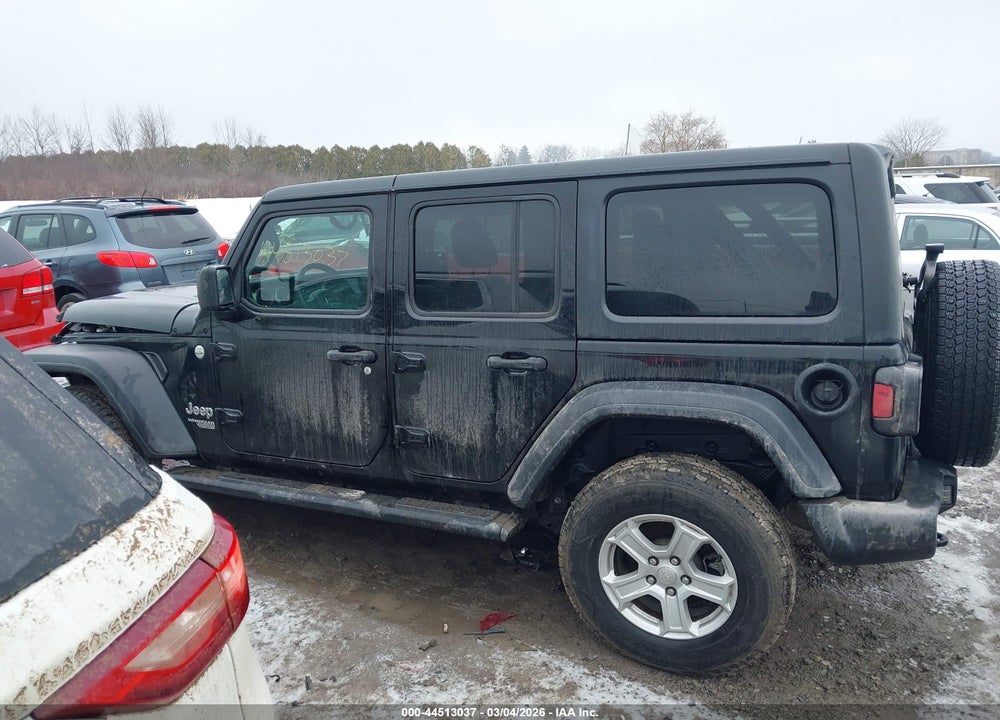 2018 JEEP WRANGLER UNLIMITED SPORT S 4X4 VIN: 1C4HJXDN3JW189661