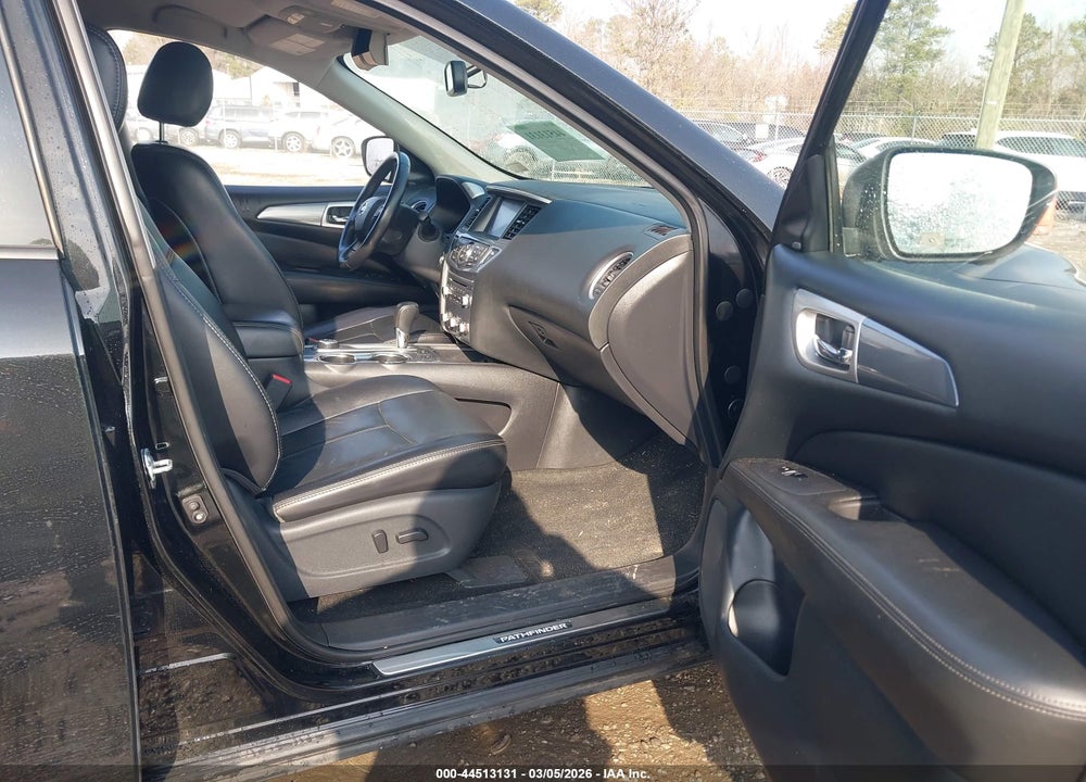 2018 NISSAN PATHFINDER SL VIN: 5N1DR2MM3JC647018