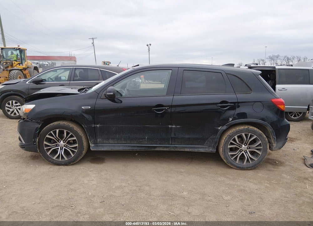 2018 MITSUBISHI OUTLANDER SPORT 2.4 SE VIN: JA4AP3AW9JZ011638