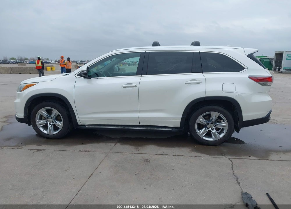 2015 TOYOTA HIGHLANDER LIMITED V6 VIN: 5TDYKRFH8FS077722