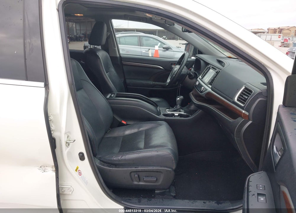2015 TOYOTA HIGHLANDER LIMITED V6 VIN: 5TDYKRFH8FS077722